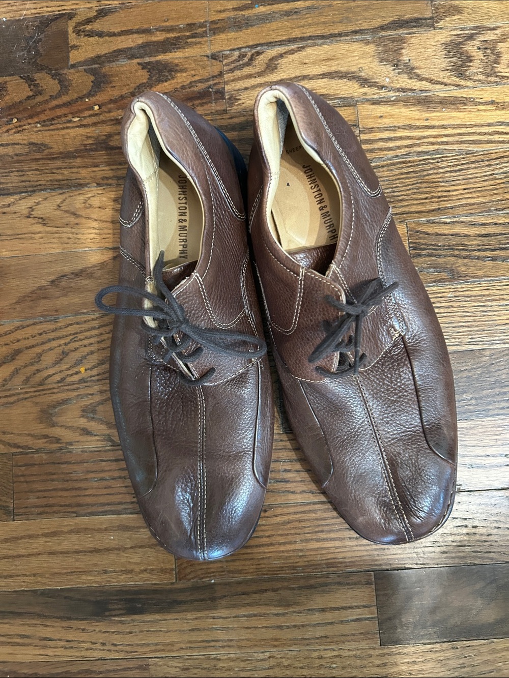 Johnston & Murphy Men's Chocolate Brown Leather Lace-Up Oxfords